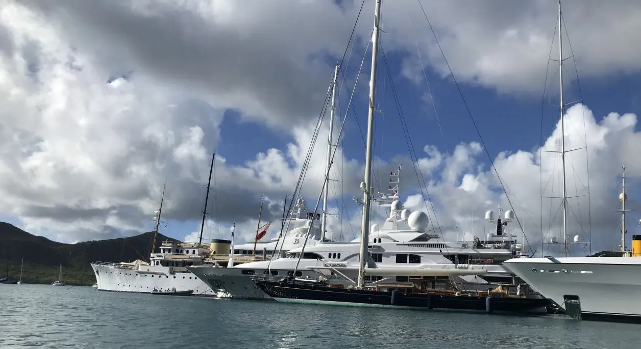 Superyachten in Falmouth Harbour